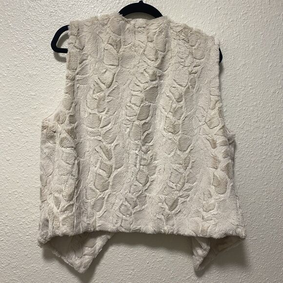 Jack Faux Fur Vest Large Beige l Off White Animal Print open front Tv - Picture 9 of 9